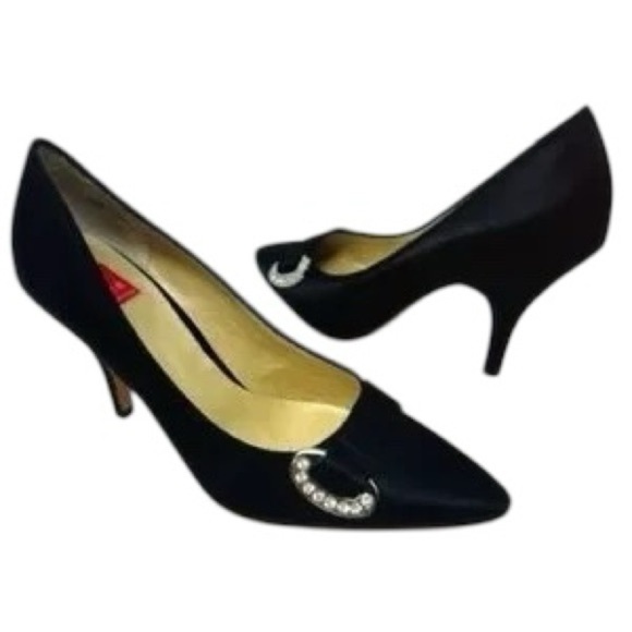 Oscar de la Renta Shoes - Oscar De La Renta Black Size 9.5 Black Jeweled Accents Heels